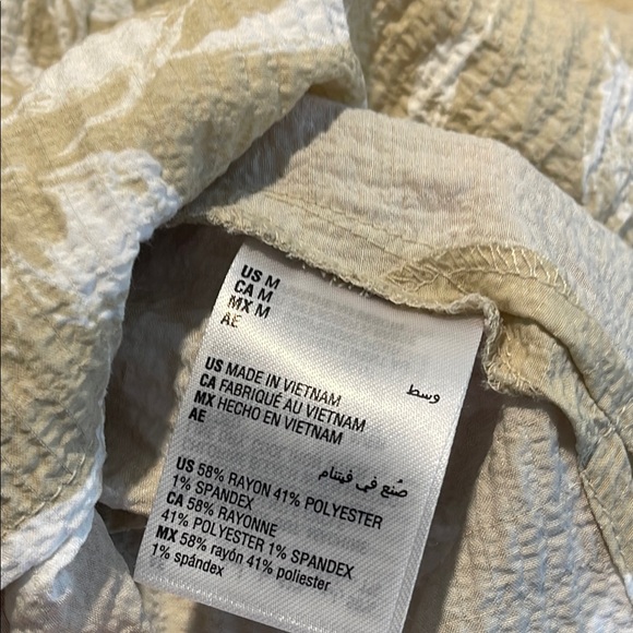 Cream Gold Floral JM Collection Blouse Size Medium - Picture 7 of 7